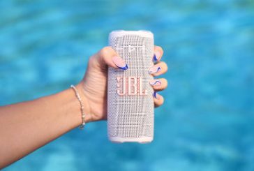JBL Grip med på farten